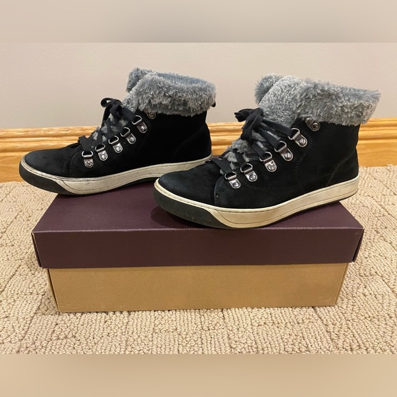 Johnston & Murphy Winter Bootie size 8.5 - Picture 4 of 9